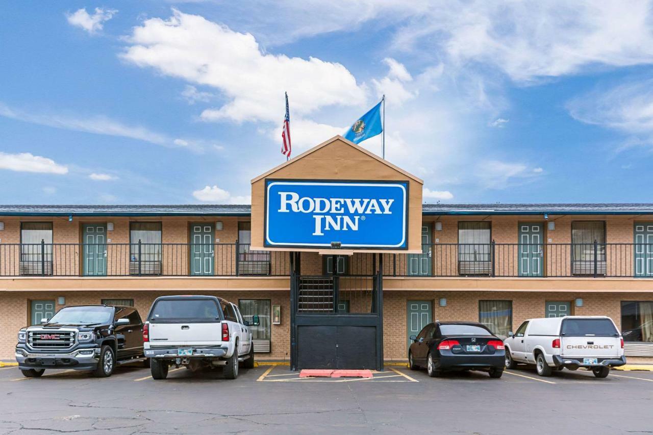 Rodeway Inn Muskogee Exterior photo